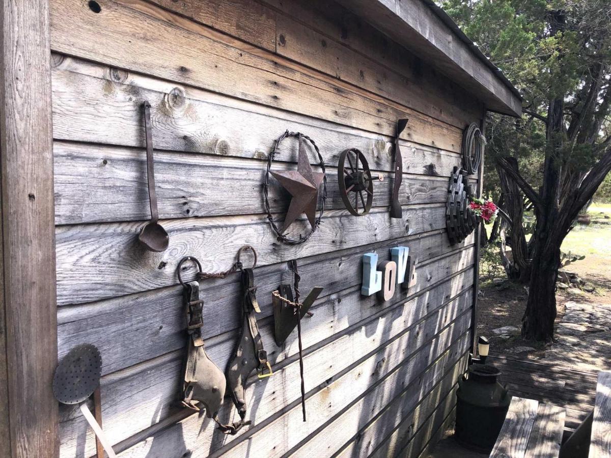 Rockin' B Ranch Love Shack Pipe Creek エクステリア 写真
