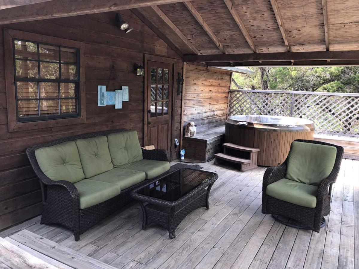 Rockin' B Ranch Love Shack Pipe Creek エクステリア 写真
