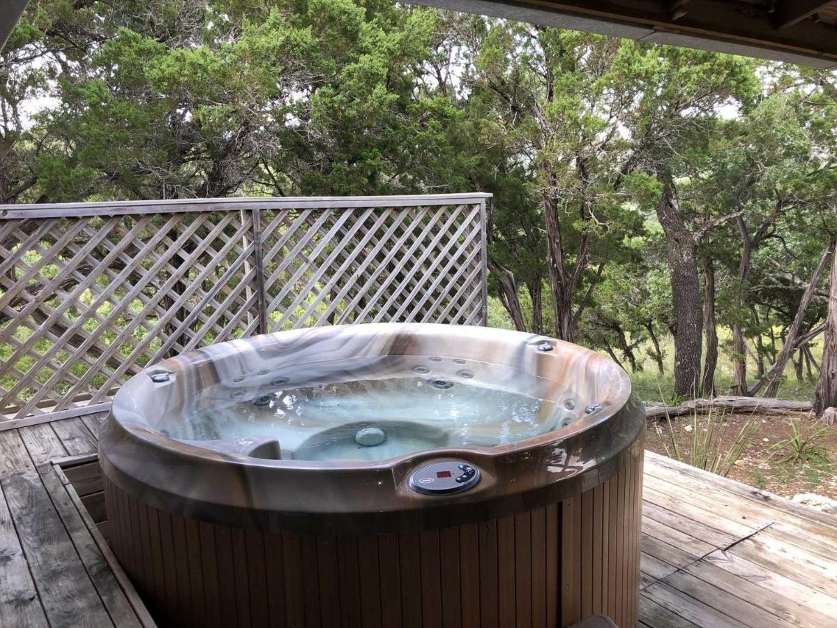 Rockin' B Ranch Love Shack Pipe Creek エクステリア 写真